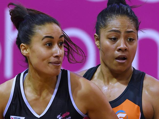 ADELAIDE, AUSTRALIA - AUGUST 18: Maria Folau of the Thunderbirds competes with Kristiana Manu'a of the Giants during the round 13 Super Netball match between the Adelaide Thunderbirds and the Greater Western Sydney Giants at Adelaide Entertainment Centre on August 18, 2019 in Adelaide, Australia. (Photo by Mark Brake/Getty Images)