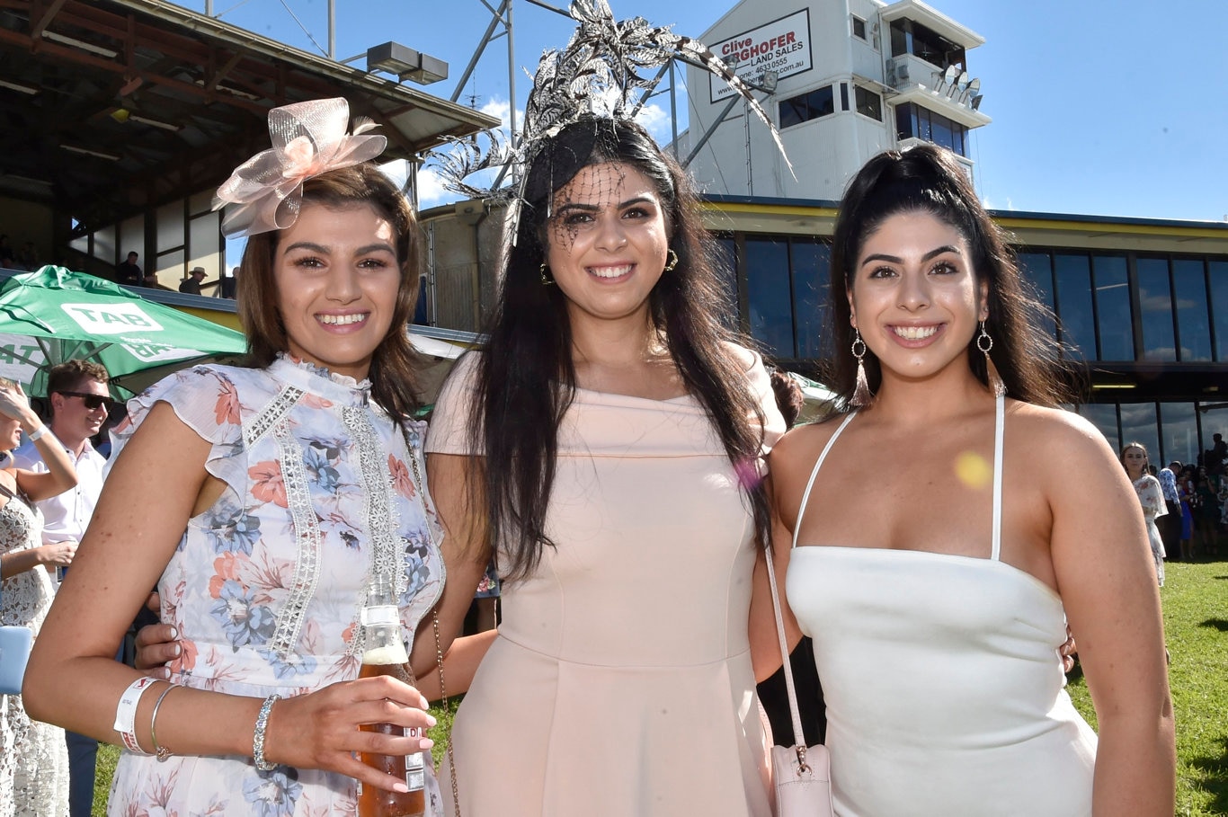 Anne Stephens (left) , Jessica Stephens and Stephanie Stephens. Clifford Park 2019 Weetwood race day. April 2019. Picture: Bev Lacey