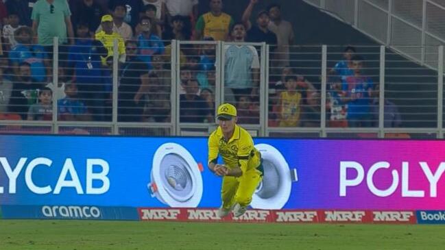 Flying Zampa takes stunning catch