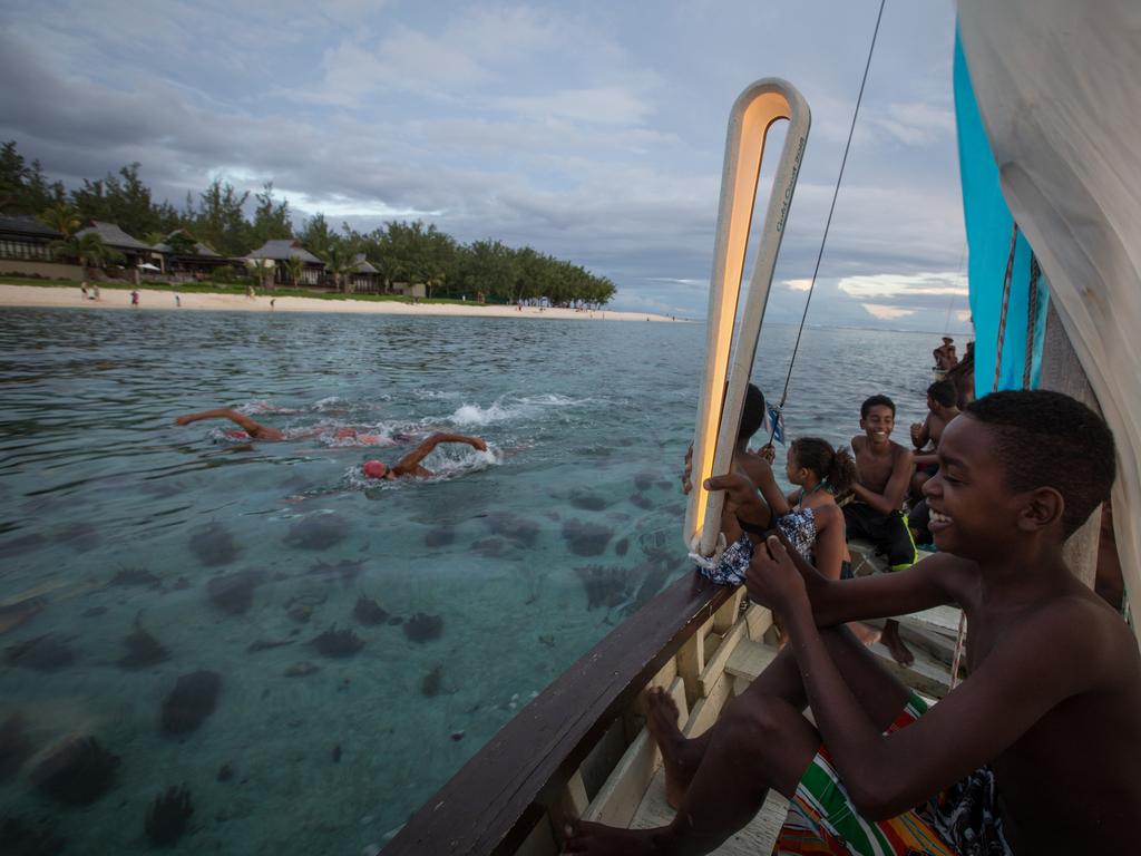 The Queen’s baton was carried in relay by the Australian High Commissioner Susan Coles, with children aboard a traditional boat, in Mauritius, 18 April 2017.