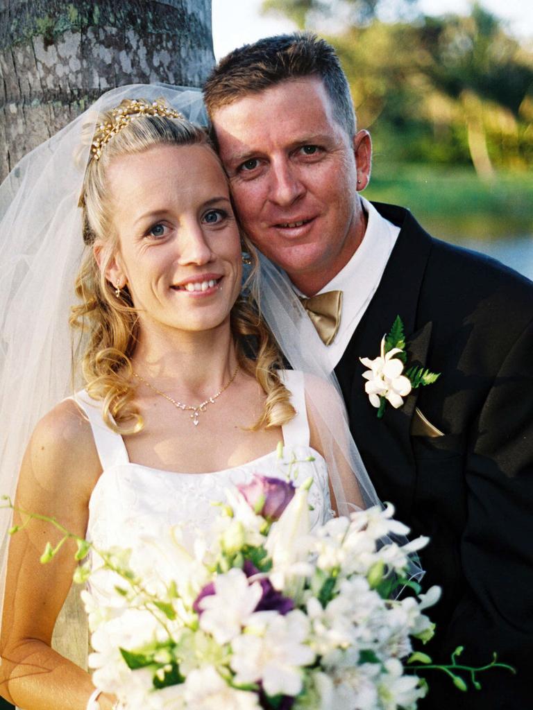 Jeanette Jesse and Mike Covill were married in Hervey Bay on October 22, 2006.