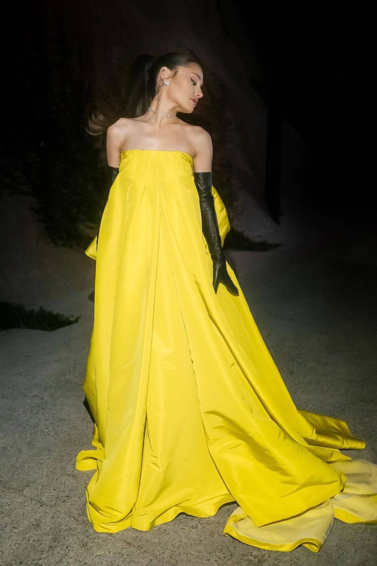 Ariana Grande wears a yellow dress made her the belle of the ball - Vogue  Australia