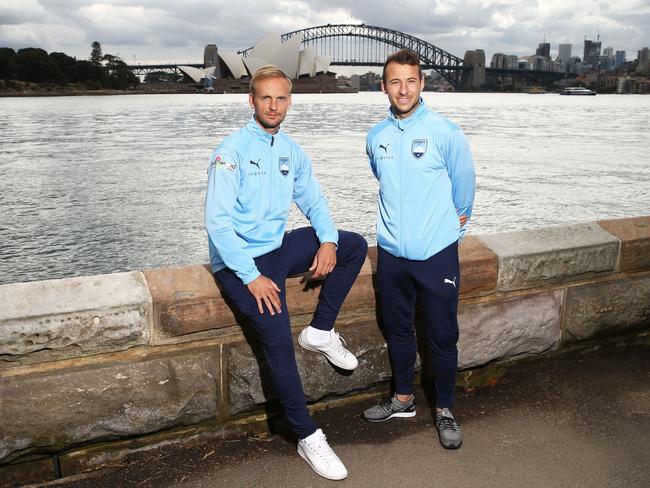 SYDNEY, AUSTRALIA - AUGUST 23:  New Sydney FC signings Siem de Jong (L) and Adam Le Fondre (R) pose during a Sydney FC A-League media opportunity at Mrs Macquarie's Point on August 23, 2018 in Sydney, Australia.  (Photo by Matt King/Getty Images)