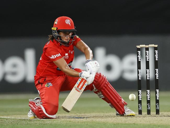 Josie Dooley of the Renegades plays a ramp during the WBBL match between the Sydney Thunder and Melbourne Renegades at the Sydney Showground. Picture. Phil Hillyard