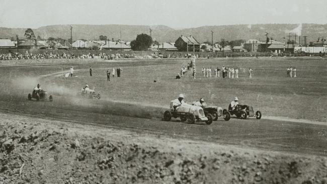 This photo of Penrith Speedway in 1938 shows the town’s railway platform in the background (right).