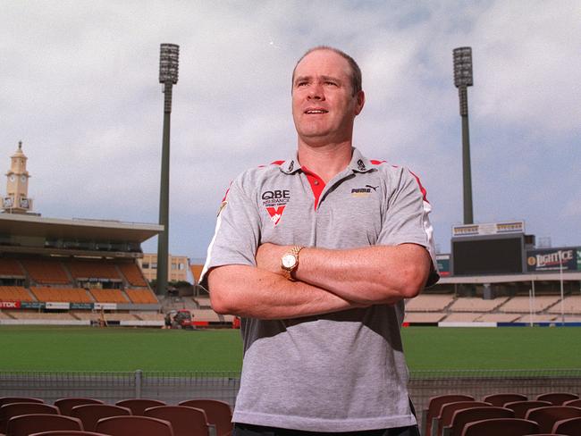 Former Swans coach Eade at the SCG in 2000.