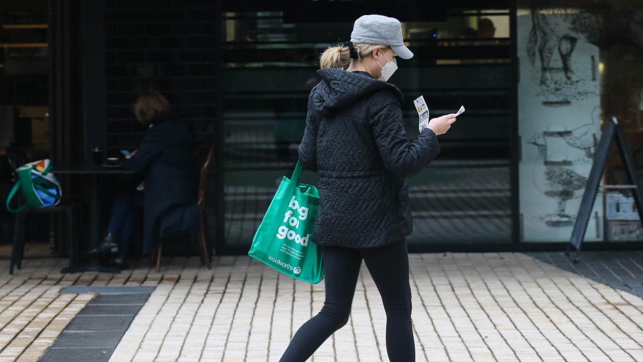 Aussies are being urged to shop around before they head in-store to ensure they’re securing the best price. Picture NCA NewsWire/Gaye Gerard