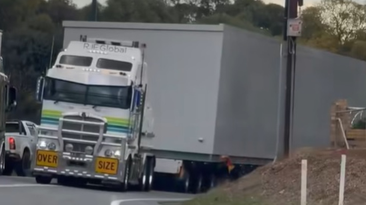 A video of a truck driver navigating a wide load around a bend in SA has gone viral.