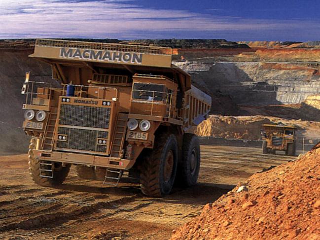 Worker dies at underground gold mine