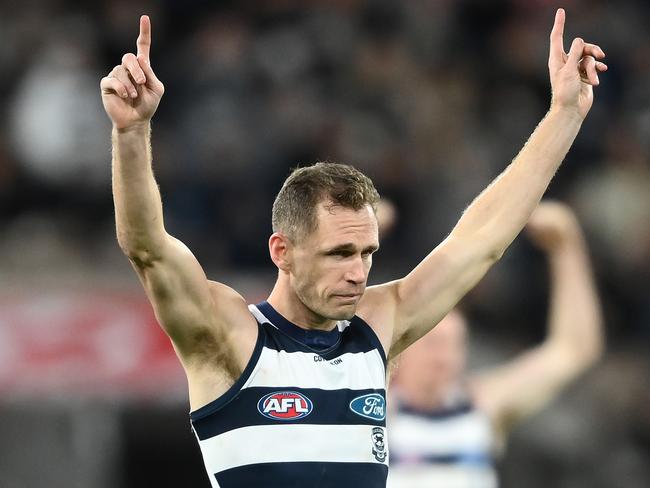 MELBOURNE, AUSTRALIA - SEPTEMBER 16: Joel Selwood of the Cats celebrates winning the AFL First Preliminary match between the Geelong Cats and the Brisbane Lions at Melbourne Cricket Ground on September 16, 2022 in Melbourne, Australia. (Photo by Quinn Rooney/Getty Images)