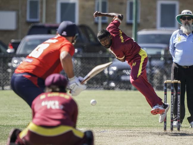 Manjula Guruge bowling for Murrumbeena. Picture: Valeriu Campan