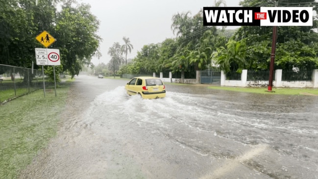 Wild rains lash Darwin