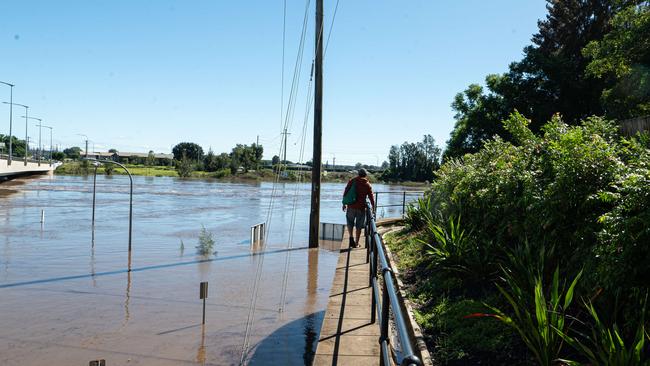 Multiple roads and bus and train routes have been affected as a result of the rain deluge. Picture: NCA NewsWire / Flavio Brancaleone