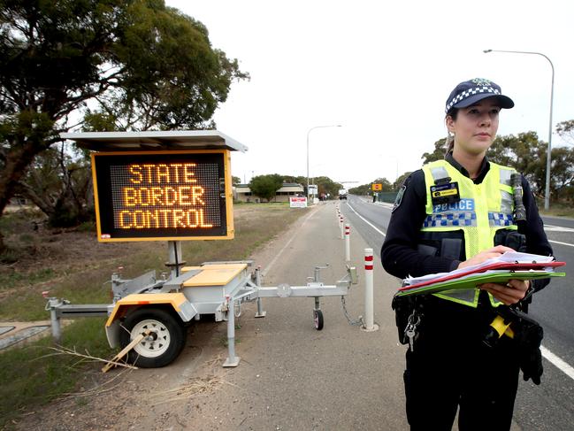 Const Ashleigh Broadbent near the SA border 5kms east of Pinnaroo. Picture: Kelly Barnes