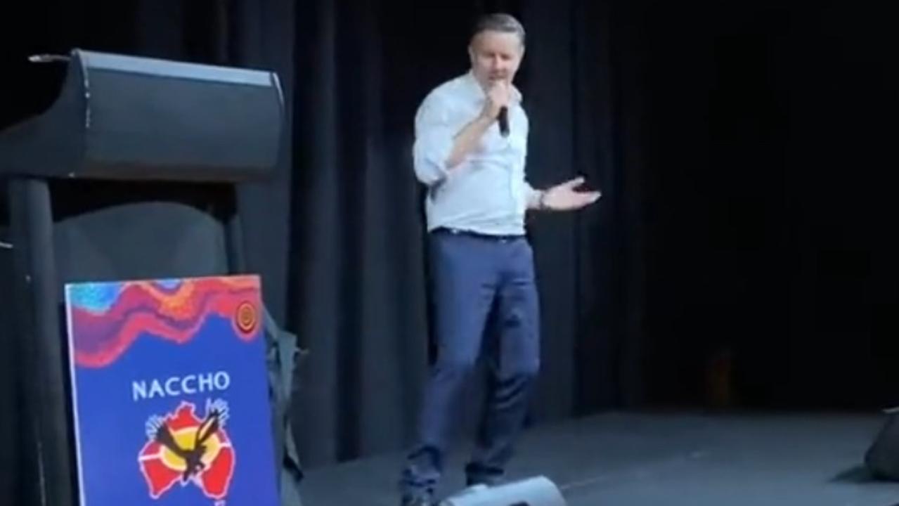 Health Minister Mark Butler stunned crowds with his vocal prowess. Love Picture: Supplied.