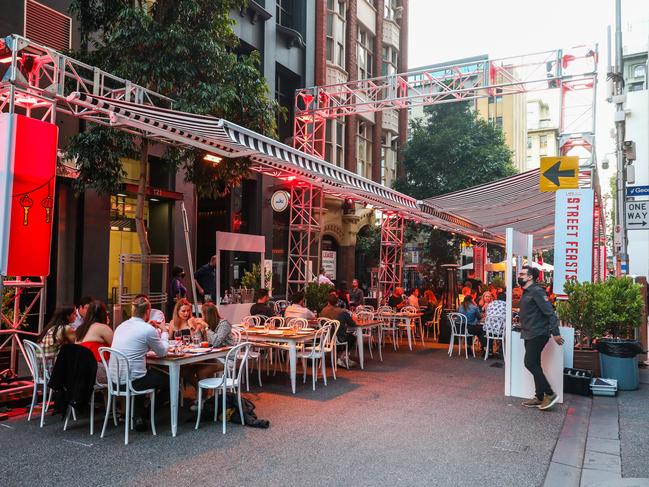 Outdoor diners in Melbourne. Picture: Getty Images