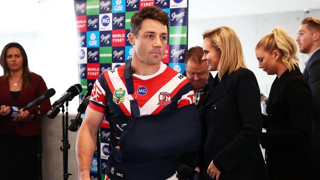 SYDNEY, AUSTRALIA - SEPTEMBER 24: Cooper Cronk leaves after speaking to the media with his arm in a sling during a Sydney Roosters NRL media opportunity at the Sydney Cricket Ground on September 24, 2018 in Sydney, Australia. (Photo by Matt King/Getty Images)