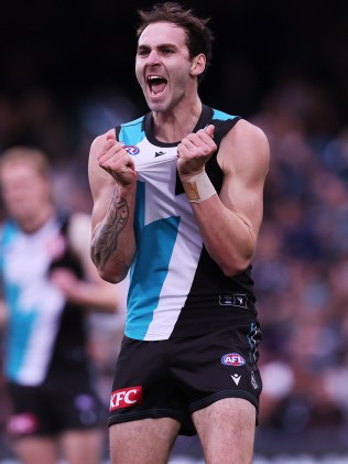 Jeremy Finlayson 在 AFL 停赛期间也没有资格参加 SANFL。图片：James Elsby /AFL 照片来自 Getty Images