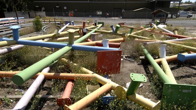 Discarded sections of the Federation arch rusting at the Sunbury Council Depot in 2008.