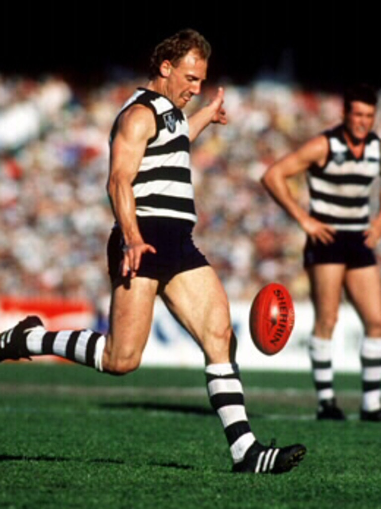 AFL legend Gary Ablett Sr is suing the AFL and two clubs claiming he suffered damage from concussions as a result of their negligence. Pic Ex Melbourne. Australian A/CT