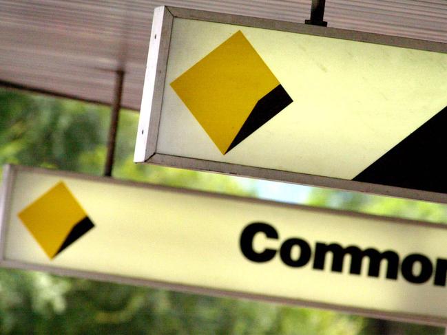 13/02/2001 PIRATE: 13/02/2001 PIRATE: FEBRUARY 13, 2001 : Commonwealth Bank logo on sign in Sydney 13/02/01. Pic Bob Finlayson. NSW / Exterior