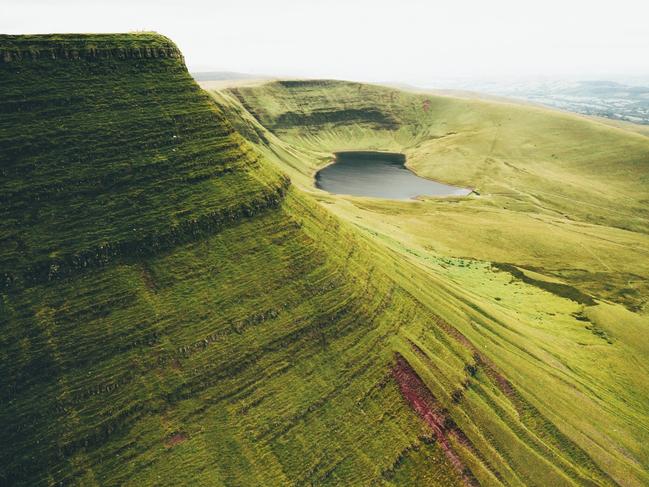 Pictures from #Green2020, Agora’s latest online photo contest. 'Dragon’s claw' by @joncleave (UK).