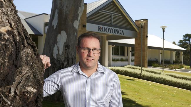 Brett Lewis, general manager at Kooyonga Gold Course in Lockleys,backs Business SA’scall for the state government to mandate vaccination rules for hospitality staff. Picture: Matt Loxton