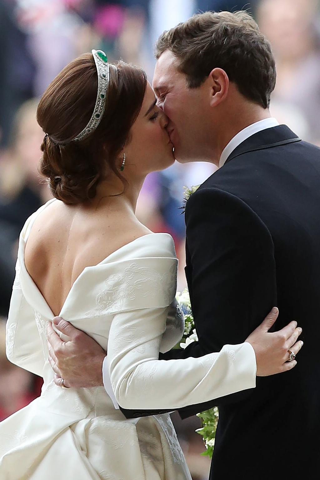 The best memes from Princess Eugenie s royal wedding Vogue Australia