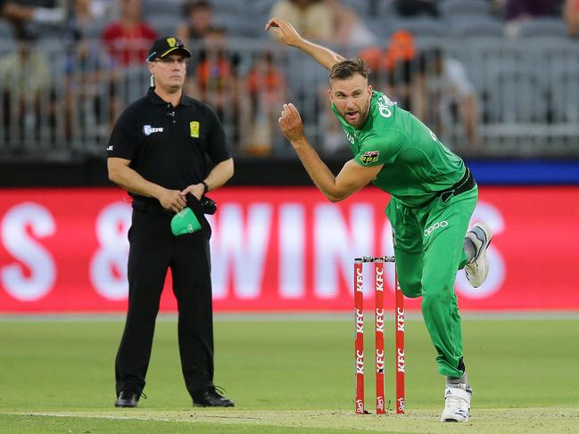 PERTH, AUSTRALIA - JANUARY 15:  Jackson Coleman of the Stars bowls during the Big Bash League match between the Perth Scorchers and the Melbourne Stars at Optus Stadium on January 15, 2020 in Perth, Australia. (Photo by Will Russell/Getty Images)