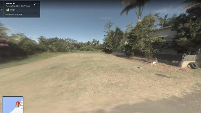 The vacant lot at 12 River Road, Palmers Island, pictured in 2008. Photo: Google Maps