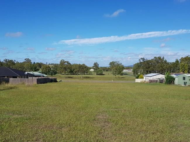 94 Newton Street, Monto, Qld 4630. Image credit Real Estate.com and KellCo Rural Agencies Monto.