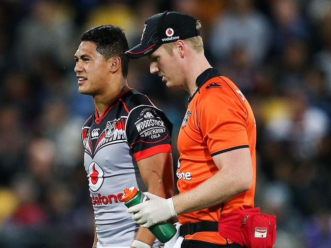 The Warriors lost Roger Tuivasa-Sheck for the season with a knee injury.