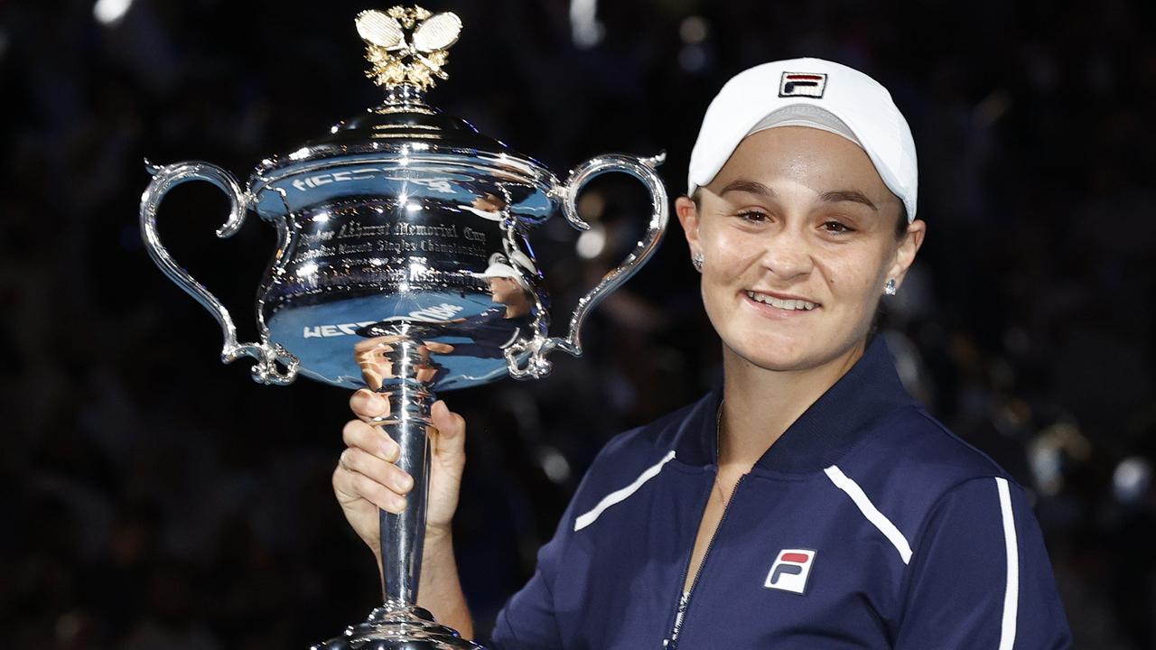 Ash Barty with her Australian Open trophy . (Photo by Darrian Traynor/Getty Images)