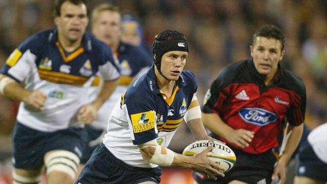 Stephen Larkham led the Brumbies to a Super Rugby title in 2004.