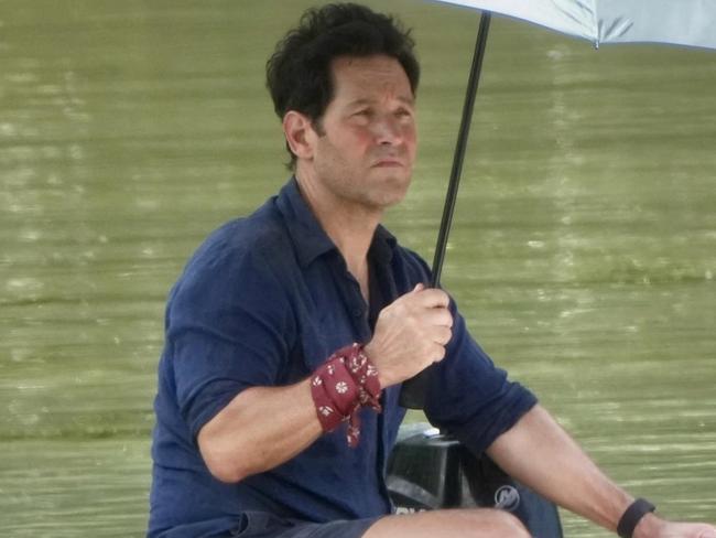 ONE TIME WEB USE FOR NEWS.COM.AU ONLY - FEES APPLY -  AU_3126460 - *PREMIUM-EXCLUSIVE* Gold Coast, AUSTRALIA  - Actor Paul Rudd onset of new movie Anaconda being filmed on the Gold Coast, Australia. Paul was doing scenes in a boat.    Pictured: Paul Rudd    BACKGRID Australia 16 JANUARY 2025     Phone: + 61 419 847 429  Email:  sarah@backgrid.com.au