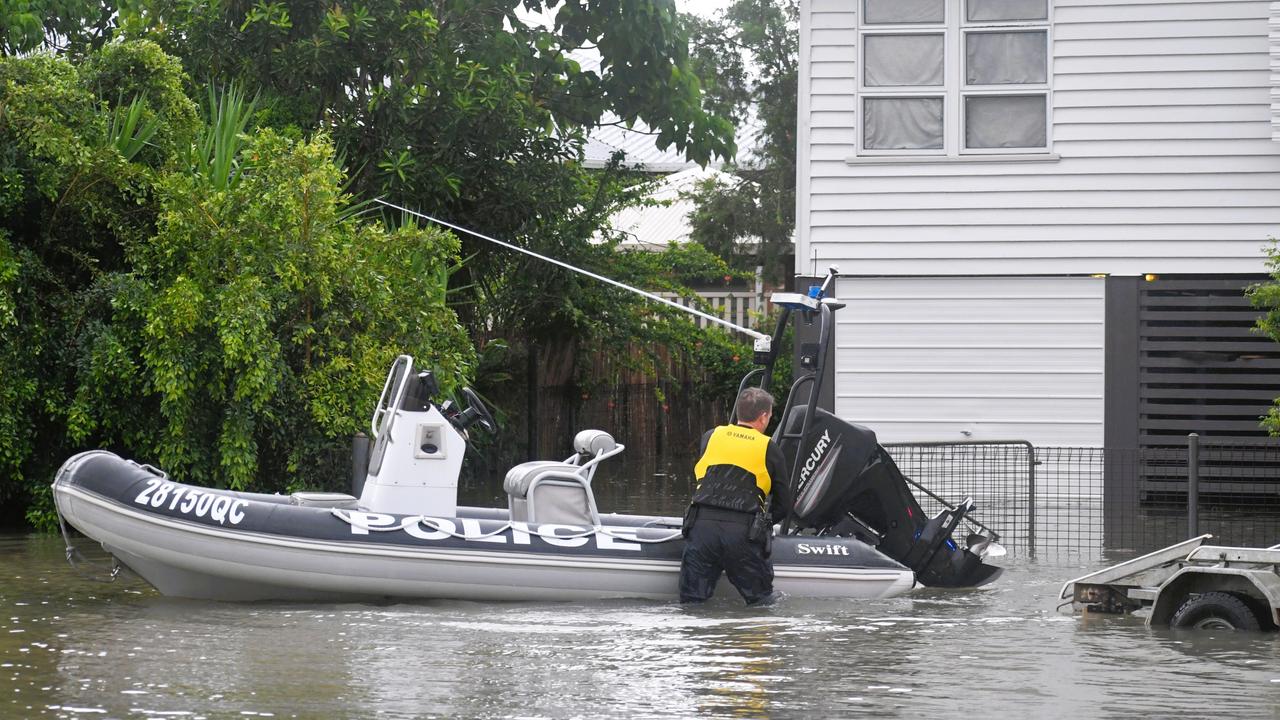 North Queensland flood warnings upgraded as flood-hit towns face drenching