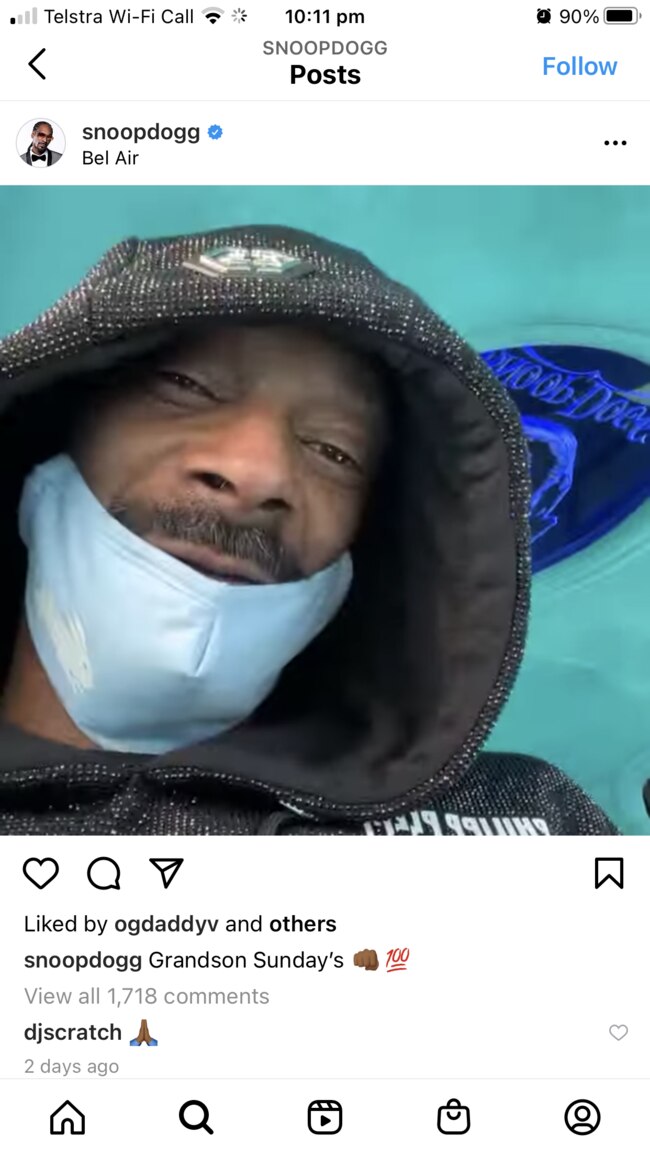 Snoopdogg in a South Sydney Rabbitohs mask.