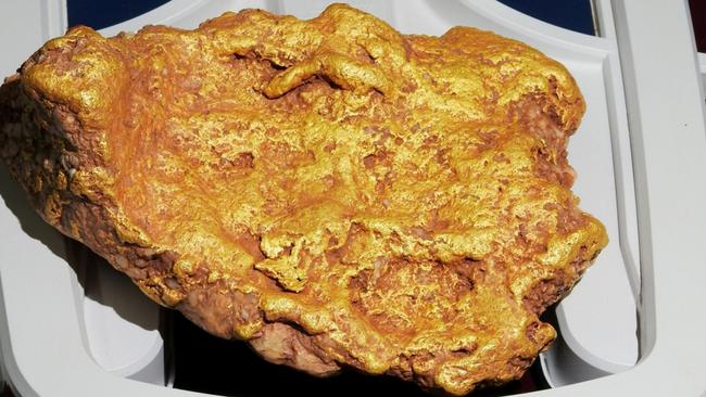 The gold nugget worth at least $110,000 was found by a retired man in a remote part of WA's northern Goldfields. Pictured: AAP Image