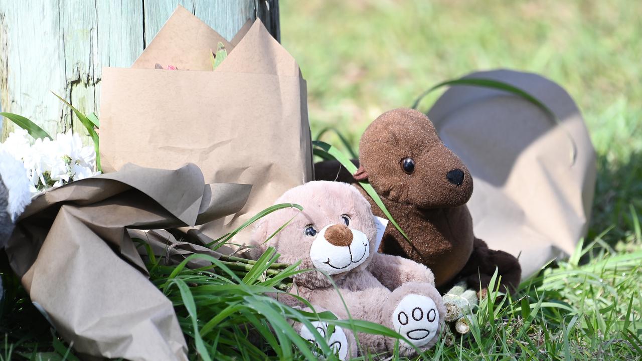 Friends and family left flowers and teddy bears at the house following the fire. Picture: NCA NewsWire / John Gass