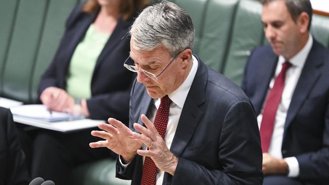 Attorney-General Mark Dreyfus told a meeting of police ministers last week that the funding fight over the national firearms register would be settled by national cabinet before the end of the year.