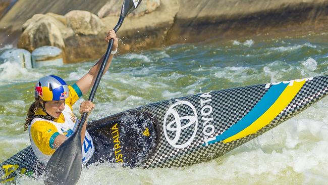 Jess Fox competes at the National Canoe-Slalom titles at Penrith Whitewater Stadium. Picture: John Rohloff