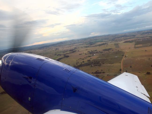 Aeropelican Airline leaving Mudgee Airport. Generic photos of sky, sunset, sun, aircraft, plane.