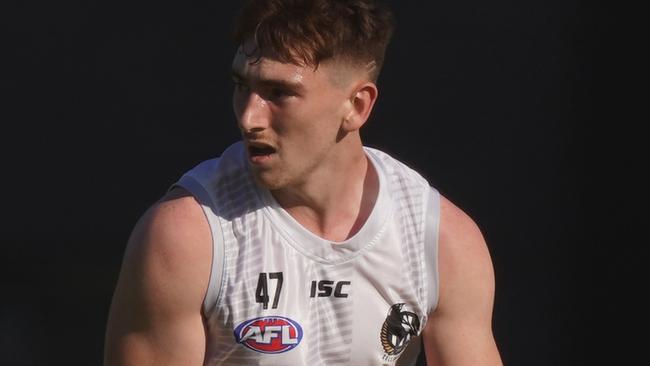 Homesick Magpie calls time on AFL stint