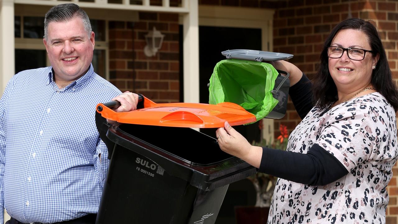 Geelong rubbish collection trial on new bin for food waste Geelong