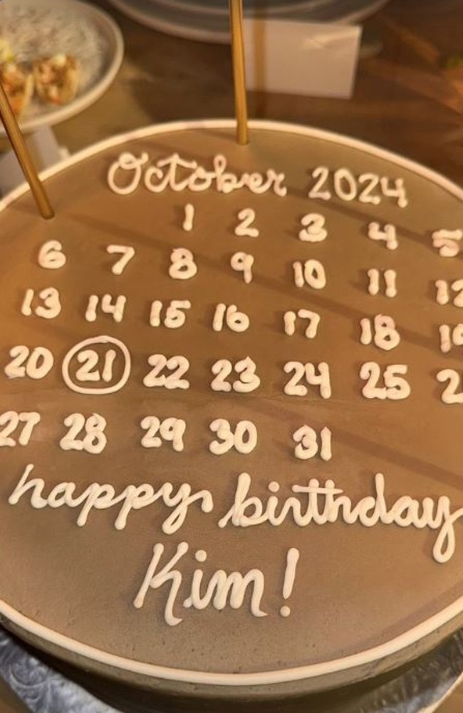 Kardashian’s cake was a calendar design with her birth date circled.