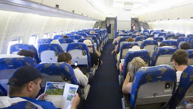 Pros and Cons: Aisle Versus Window Seat When Flying