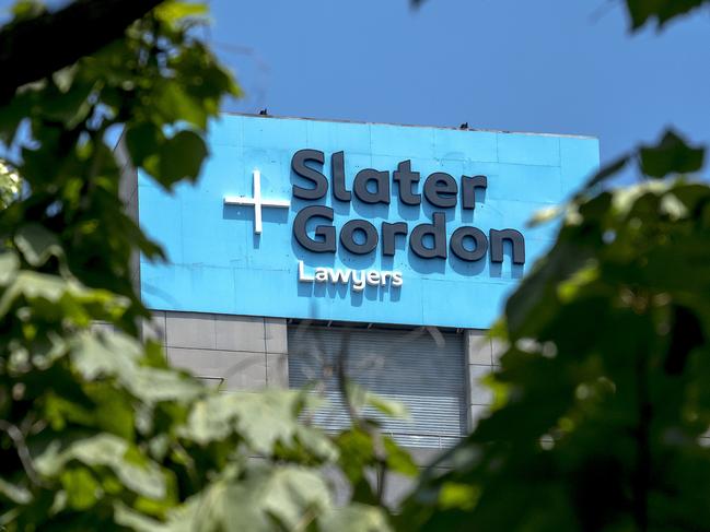 A Slater and Gordon billboard is seen outside their office in Melbourne on Wednesday, December 6, 2017. Slater and Gordon shareholders have approved a lifeline for the troubled law firm, voting to back a recapitalisation plan at a meeting in Melbourne. (AAP Image/Luis Enrique Ascui) NO ARCHIVING