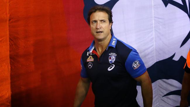 Luke Beveridge and Damian Barret don’t get along. Picture: Michael Klein.