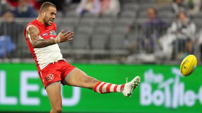 Lance Franklin edged closer to 1000 career goals with six against Fremantle. Picture: Will Russell/AFL Photos via Getty Images