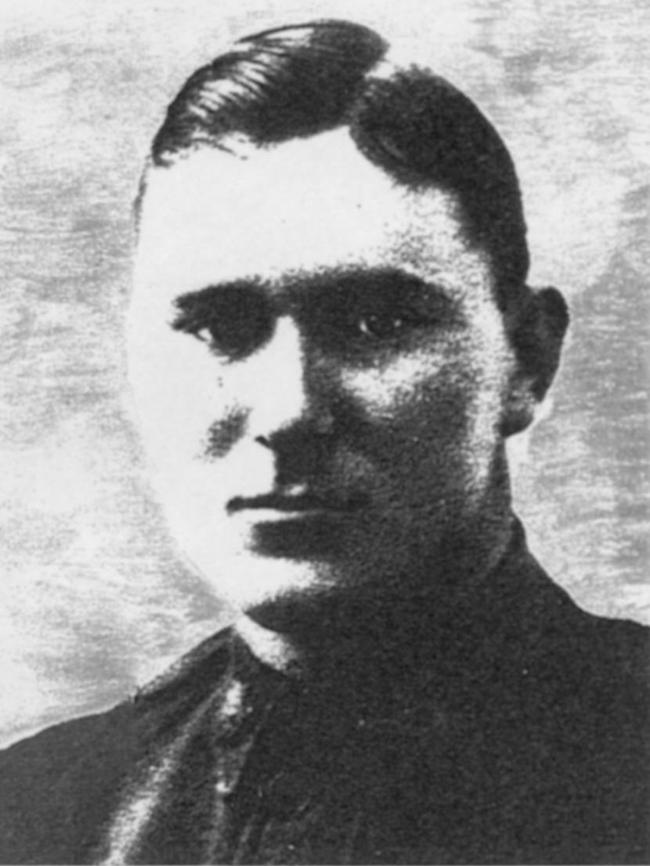 Despite losing an arm Private John William Alexander Jackson dragged two soldiers to safety, an act of heroism that earned him the Victoria Cross.